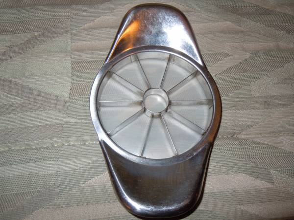 Pampered Chef Apple Wedger 1