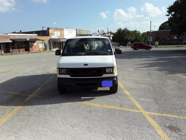 98 Econoline Ice cold A/C - $5,250 - $5,250 (Saint Jo)63436939288067121