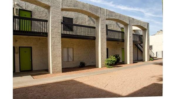 $1,195 / 2br - 1050ft2 - CAMPO DE FUTBOL. SOCCER FIELD (Phoenix)63623922797187124