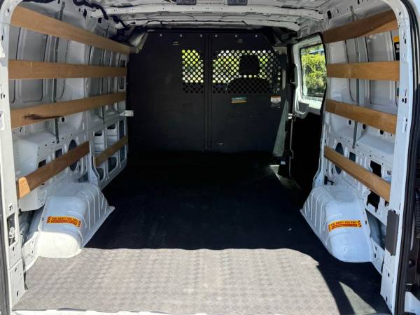 2023 Ford Transit 250 - Photo 11