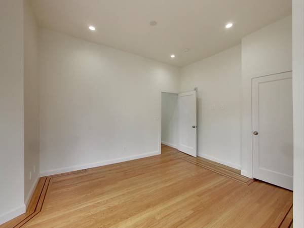$6,795 / 3br - 1263ft2 - Unbeatable Three Bedroom Near Washington Square Park! (north beach / telegraph hill)63868037091843123