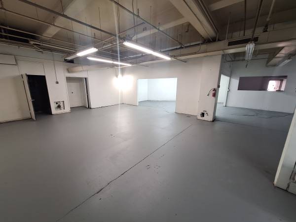$2,000 / 2400ft2 - Work Space first floor! (west town)63960011911555121