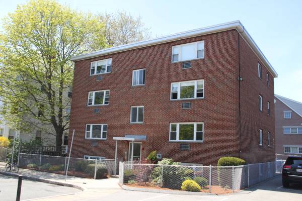 $2,975 / 2br - 775ft2 - Renovated Top Floor, Beautiful Sunny 2BR/1BA - Great Location (Allston)63931250879491122