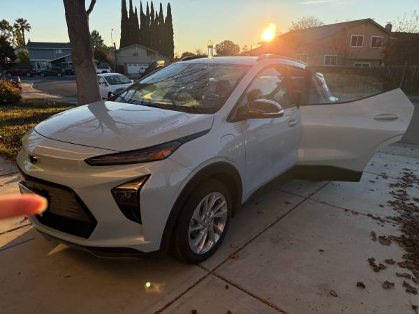 2023 Chevy Bolt EUV LT Like New 1
