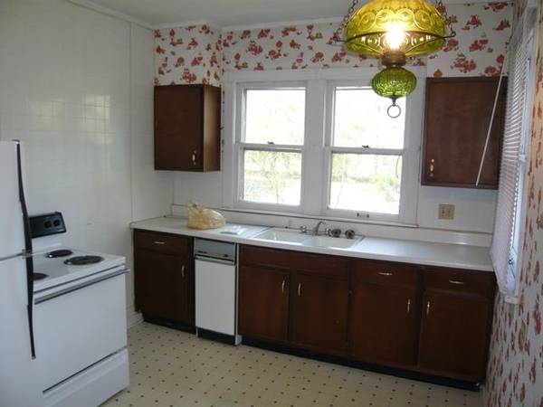 $895 / 2br - 1000ft2 - 2 Bedroom House in quiet neighborhood West (Carbondale West)63876483181313124