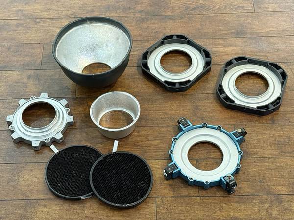 Mix of Hensel light formers, grids and speed rings 1