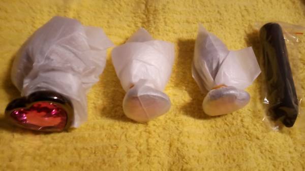 Three piece stainless steel pl*g set with mini vibrator 1