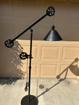 Pulley system floor lamp with metal shade 1