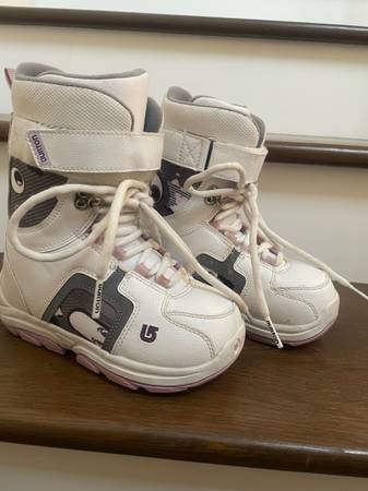 Burton Youth Kids Girls Snowboard boots size 4 size 3 size 2 1