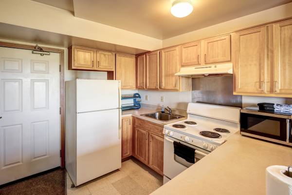 $925 / 2br - 726ft2 - Senior Community, Affordable, Now Avail, Pets OK, Income Limits Apply (Cleveland)63860363466115122