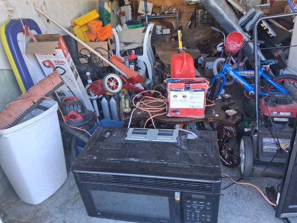 Bulk Items Garage Sale!! 1