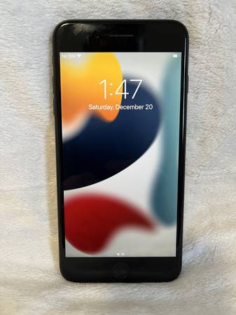 iPhone 7 Plus 128GB Jet Black Unlocked 84% battery Good condition