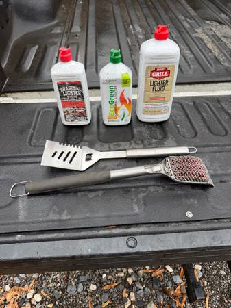 Miscellaneous grilling items (bundle sale only) 1