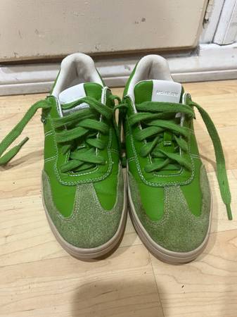 Michael Kors Women Size 6 1