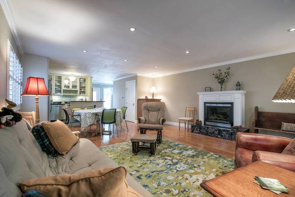 $2,900 / 3br - 1440ft2 - Stand Alone Condo on the Creek!!! (Glen) (Incline Village)63992636020867122