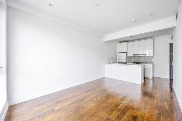 $465,000 / 1br - 569ft2 - IN CONTRACT! Sunny & Stylish 1-BR Condo in the Heart of Bushwick! (Bushwick)64033635680387123