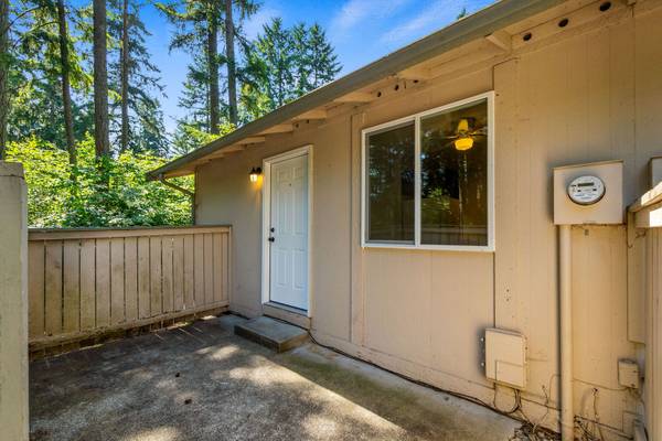 $1,295 / 1br - Charming 1 Bedroom Duplex for Rent!! (Lacey)63874305954817124