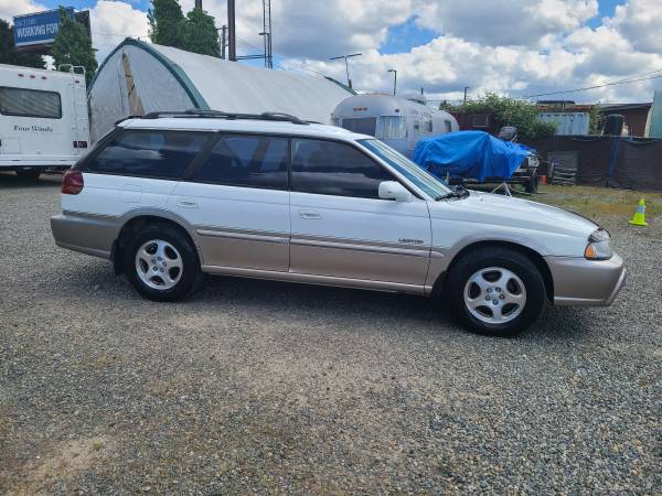 1999 SUBARU OUTBACK 5SPD MANUAL 2.5L 4 CYL AWD.( COLD A/C ) RUNS GREAT - $1,995 (AWESOME VALUE)63617234662147123