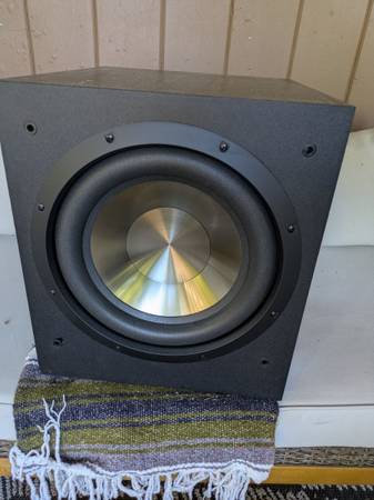 Formula F12 subwoofer 1