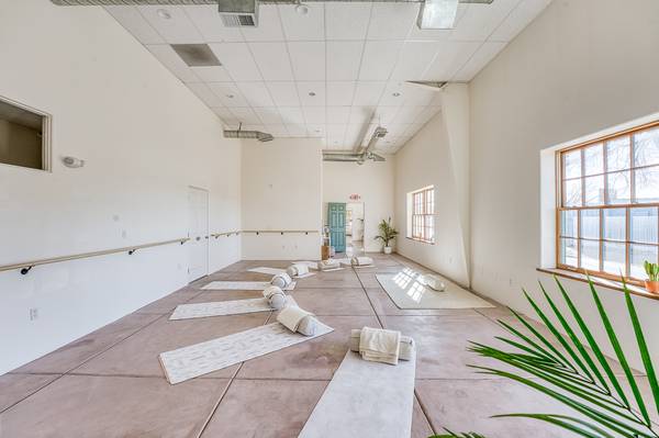 $65 / 150ft2 - Espacio estudio en boutique de bienestar (Santa Fe)63659884799489123
