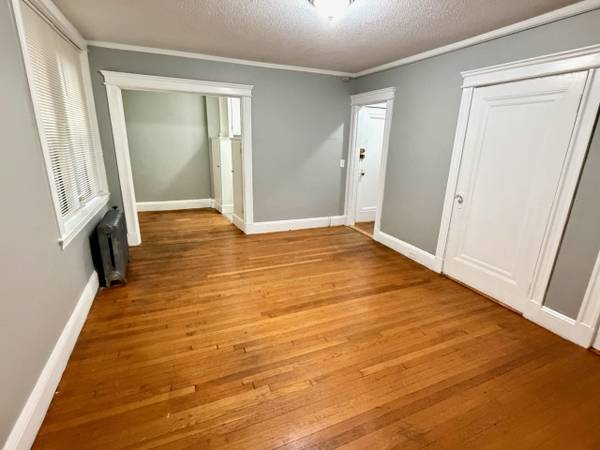 $2,400 / 1br - Fenway 1 Bed/1 Bath Condo | Riverway (Fenway)64294792104707122