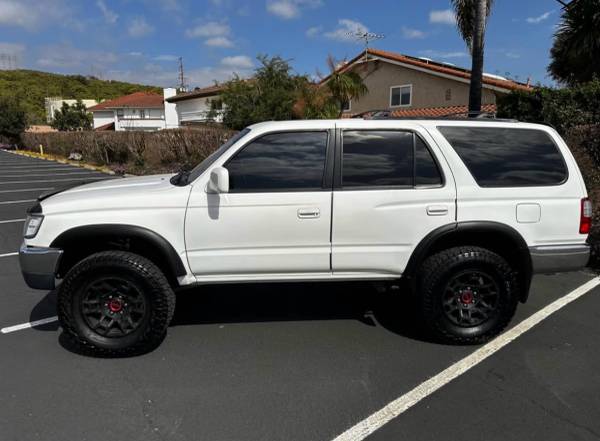 1997 4Runner 4x4 Manual Transmission - $25,000 (Santa Cruz)63469761492353121