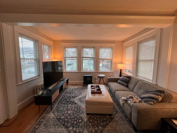 $3,900 / 3br - 1150ft2 - Por dueño sin comisión! 2/3 habitaciones + oficina (Watertown)63655201859587121