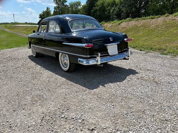 1951 Ford Custom Sedan Tudor - $15,000 (área de St Joseph)63621942386179123