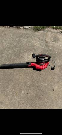 Hyper Tough electric leaf blower 1