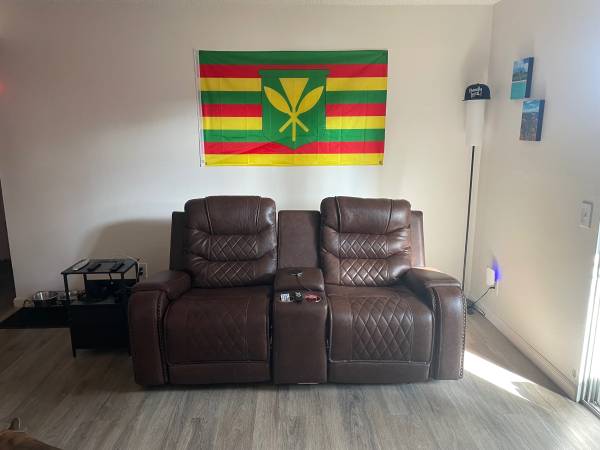 Sofa recliner with pull up center for charger 1