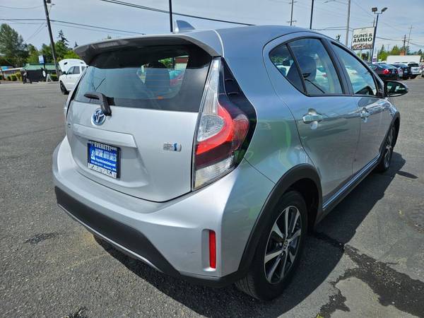 **Super Sale** 2018 Toyota Prius c Three **Financiamos** - $17,999 (#1 Pre-Owned Selection baysideautosales.)63623524844545124