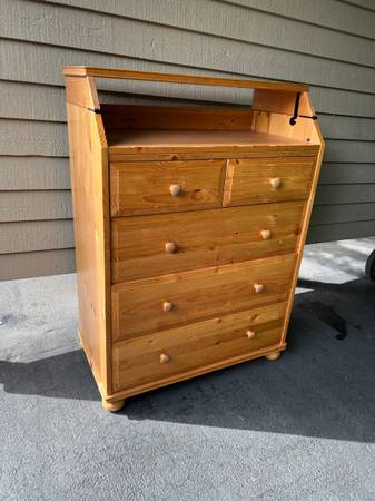 Free dresser (chest) (Kirkland)64032357973633120