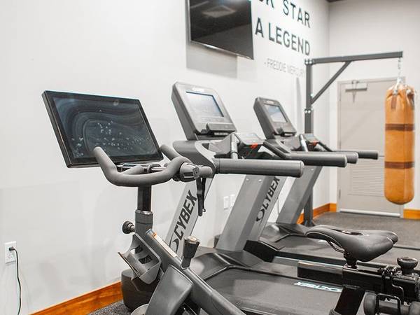 $1,399 / 1br - 479ft2 - Electrodomésticos eficientes desde el punto de vista energético y de acero inoxidable, lavavajillas (4111 North East Martin Luther King Junior Boulevard Por)63831251843715122