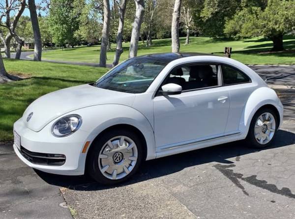 2016 VOLKSWAGEN BEETLE EN VENTA - $17,500 (santa rosa)63483051238273122