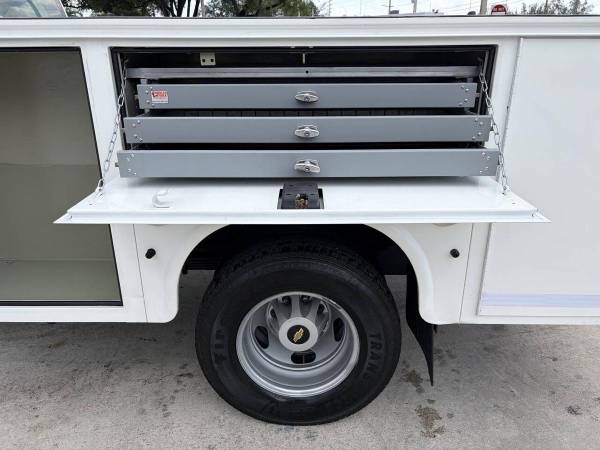 2018 Chevrolet SILVERADO - Photo 7