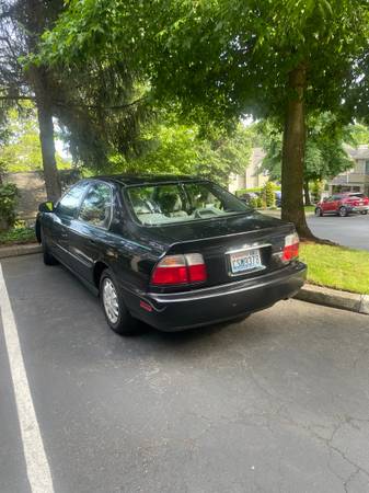 1996 Honda Accord ex Senior Owned, well maintained! - $2,500 (Redmond)63469748628227122