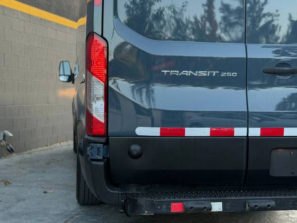 2020 Ford Transit 250 - Photo 6