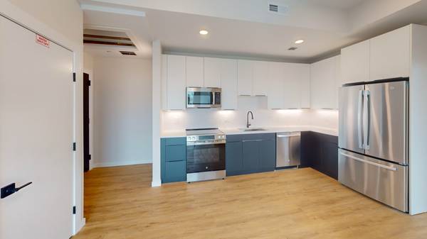 $2,975 / 1br - Somerville 1 Bed/1 Bath | Pet Negotiable | Near Sullivan Square63699295116547124