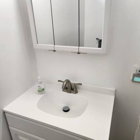 $750 / 5br - Room for Rent (Springfield)63896154622467122