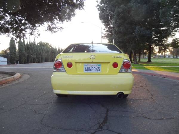 2002 Lexus IS 300 Base 4 puertas Sedán - $9.995 (Best Price Auto Sales)63478635394563124