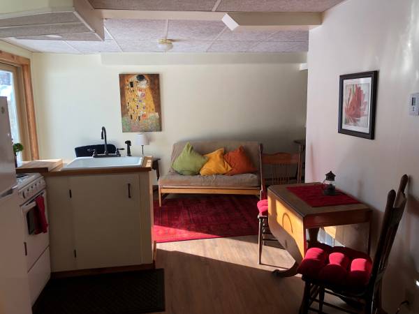 $1,250 / 450ft2 - Private studio/bath/kitchenette (utilities/wifi included) (Waitsfield/Mad River Valley)63784640036993121