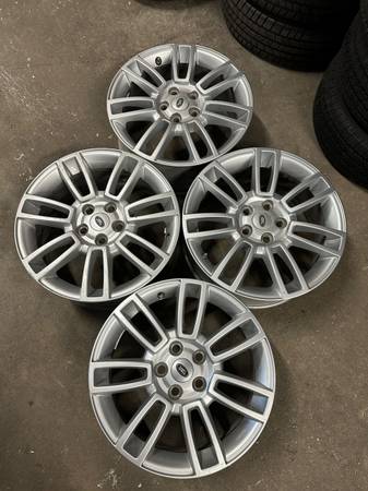 Set of 19” Range Rover Wheels / Rims 5x120 1