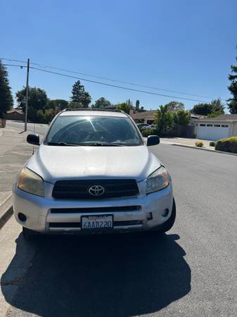 Modelo básico Toyota RAV4 2007, bajo kilometraje - $3.900 (san jose norte)63654696820739120