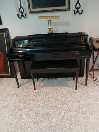 SPINET PIANO 1