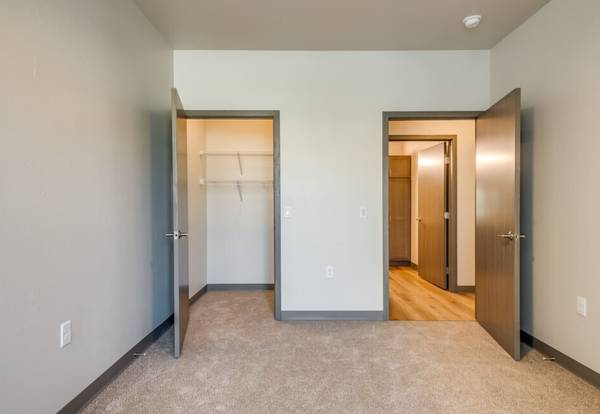 $1,307 / 2br - 890ft2 - 2bd 1ba, Stainless Steel Appliances, Water/Sewer Included63845969550339123