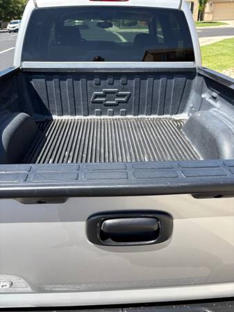 2006 Chevy Silverado - $10,80063613113199617122