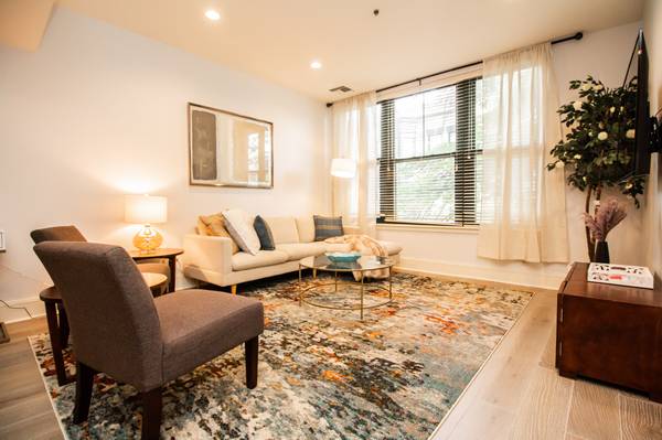 $6,500 / 2br - South End 2 Bed/2 Bath Furnished Apartment | Near Back Bay (South End)63699526047363123