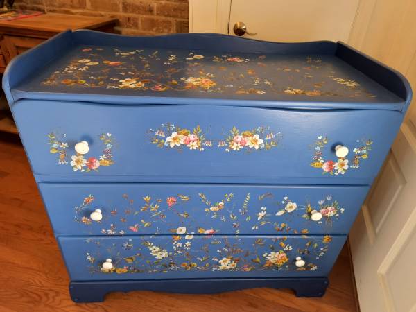 Dresser - the lost garden 1