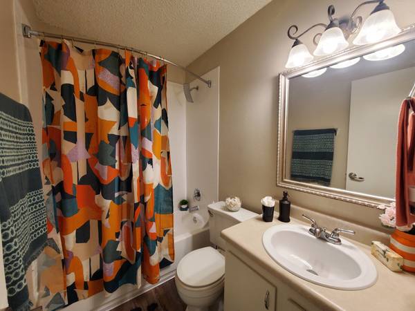 $1,031 / 2br - Descansa, relájate y recarga en The Arts at Jefferson Heights Apts! (Baton Rouge)63902942261506124