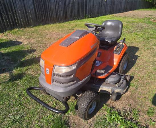 Lawnmower Tractor husqvarna 1